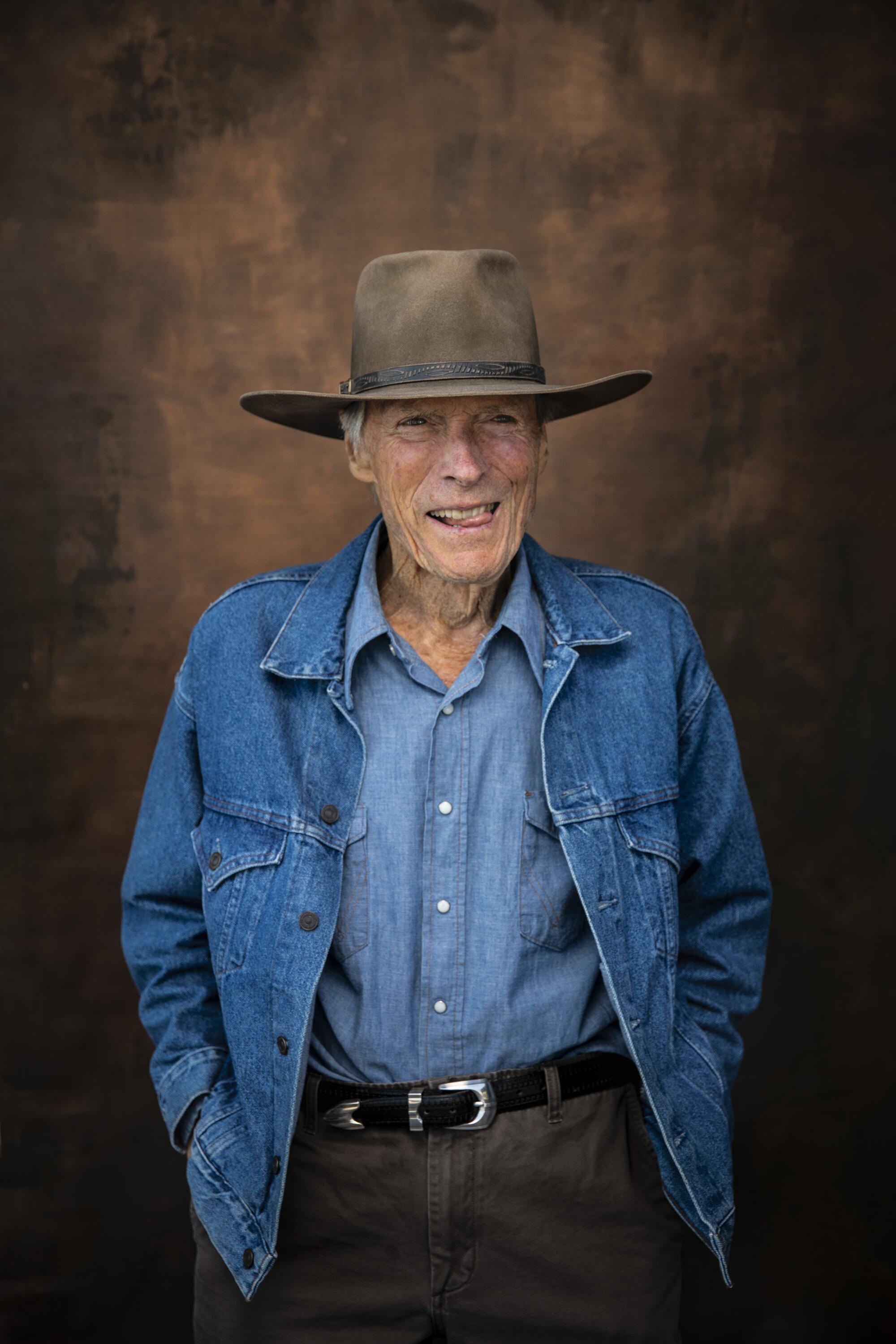 Clint Eastwood is back in 'Cry Macho.' Why he's not retiring - Los
